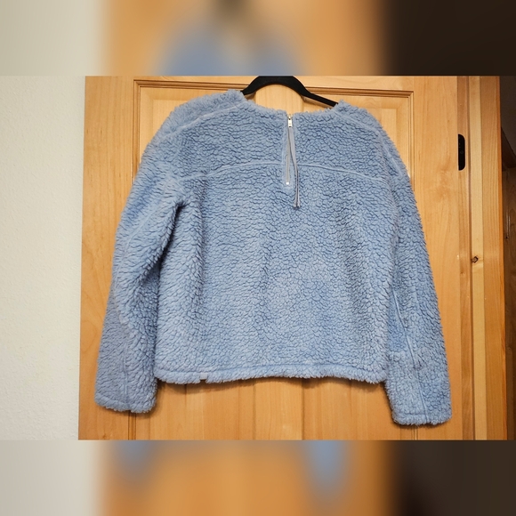 Lululemon Fuzzy Sweater, size 8, adorable and warm, light blue - Picture 3 of 5